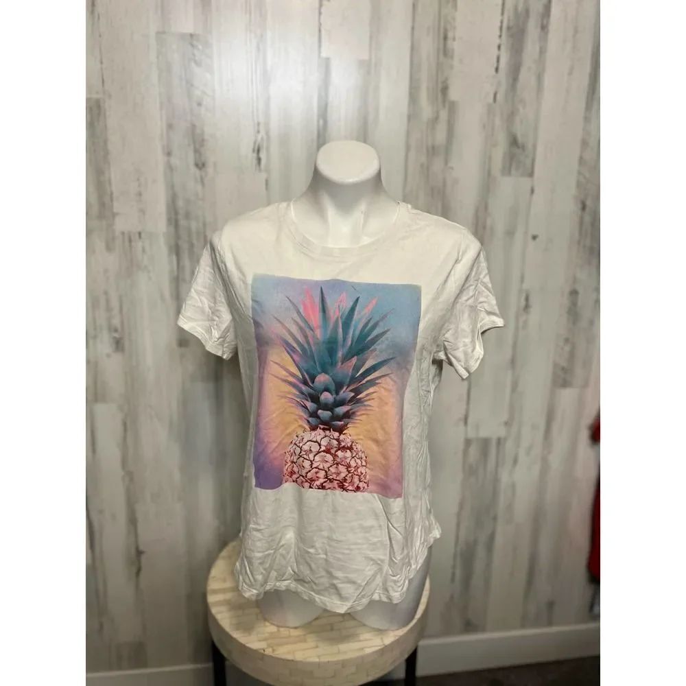 Pineapple tshirt 